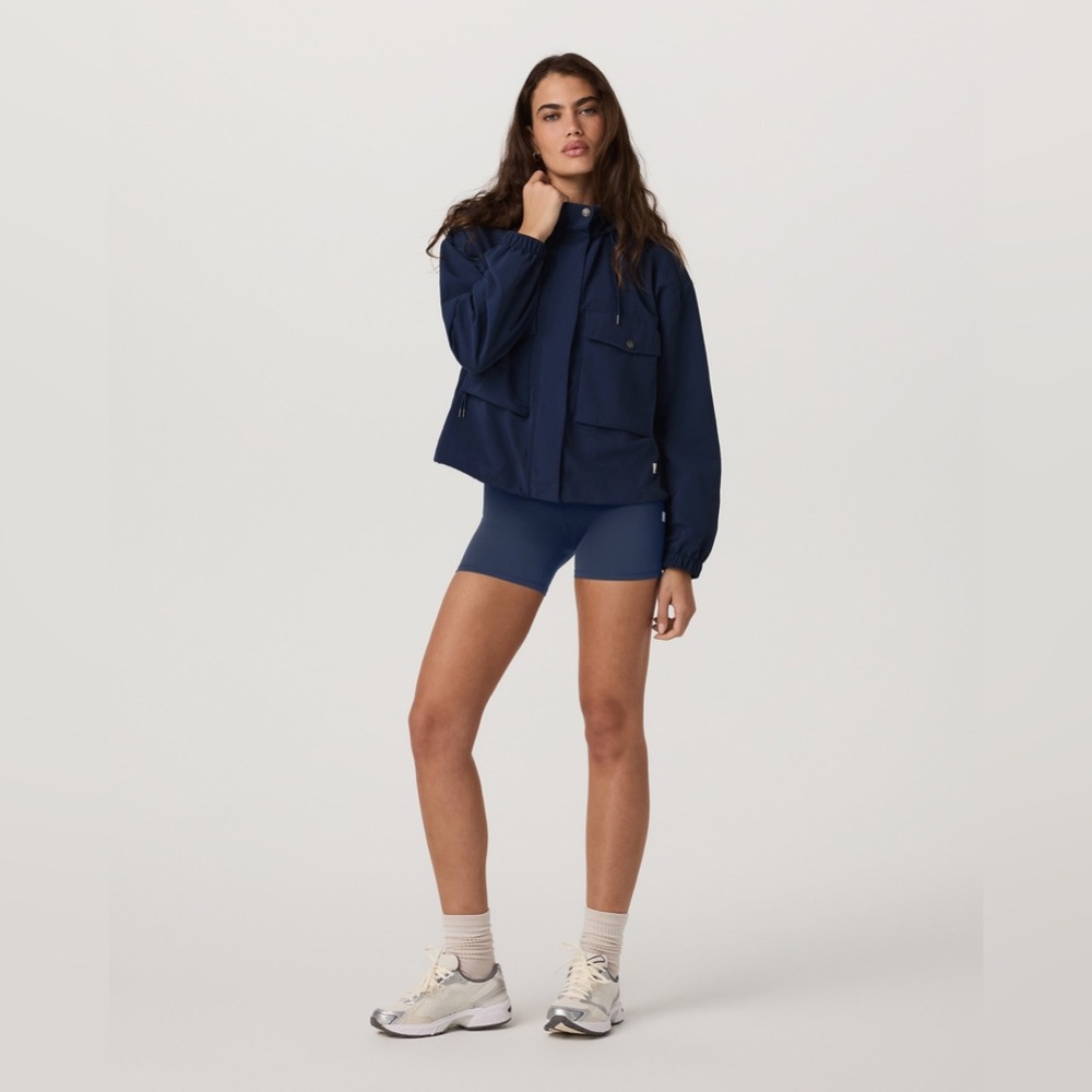 NWT Vuori Women's Bayside Jacket in Blue Coast - Picture 3 of 9